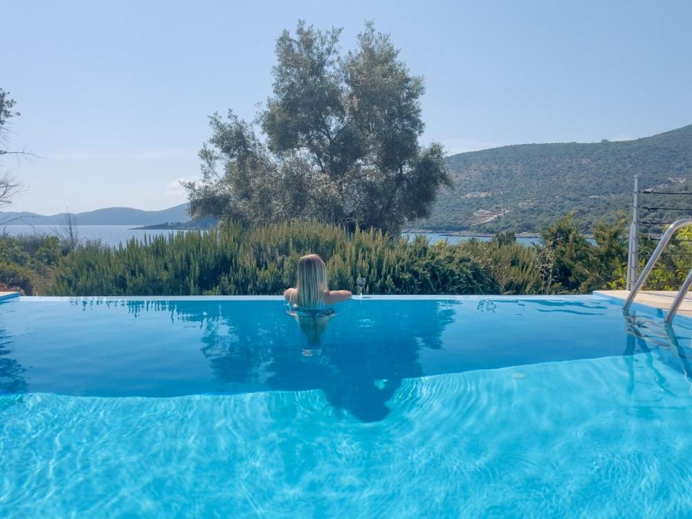 Zidanos Luxurious Sea Front Villa Marantochori Екстер'єр фото
