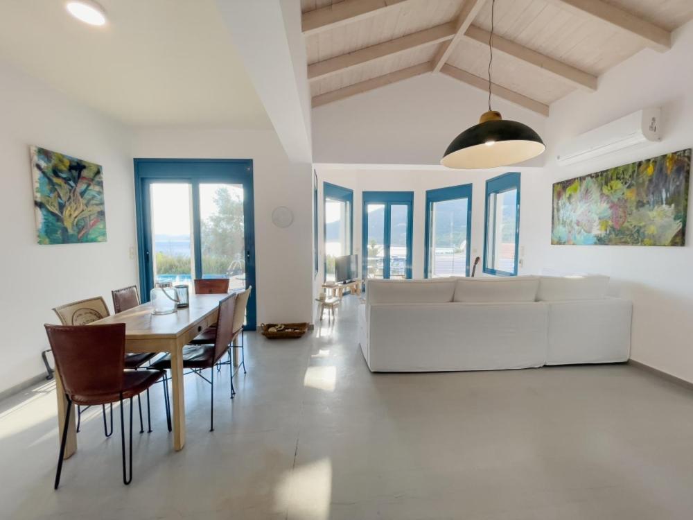 Zidanos Luxurious Sea Front Villa Marantochori Екстер'єр фото