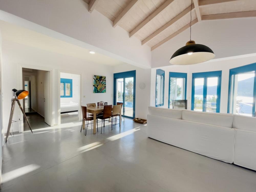 Zidanos Luxurious Sea Front Villa Marantochori Екстер'єр фото