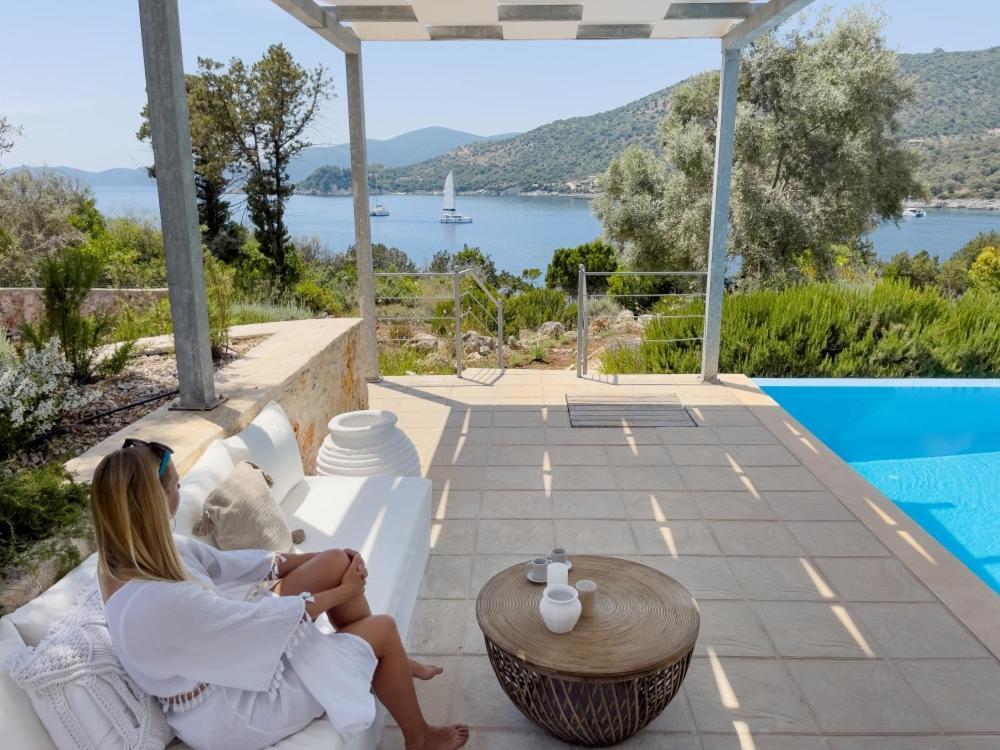 Zidanos Luxurious Sea Front Villa Marantochori Екстер'єр фото